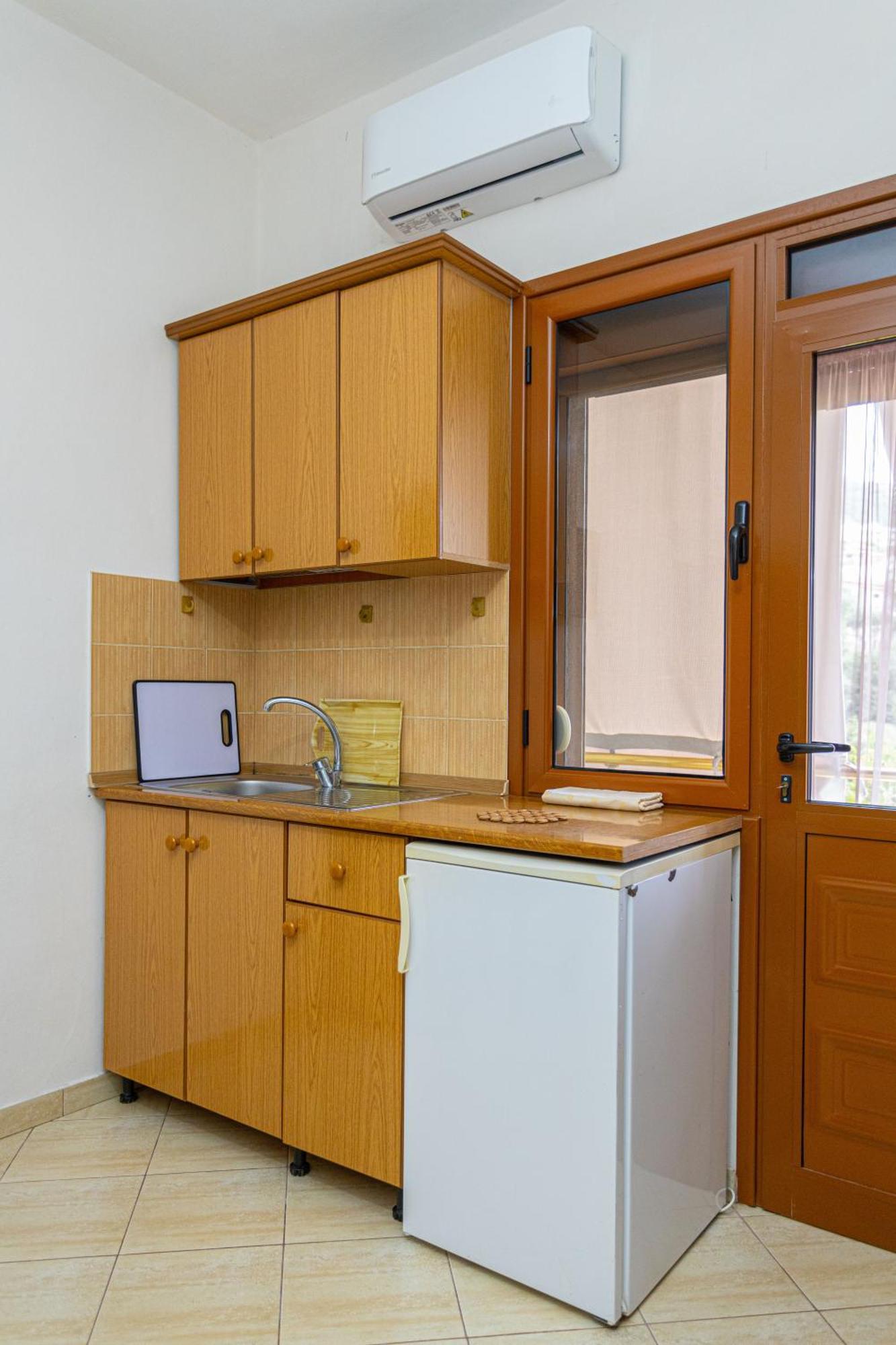 Hotel Olti Vlorë Buitenkant foto