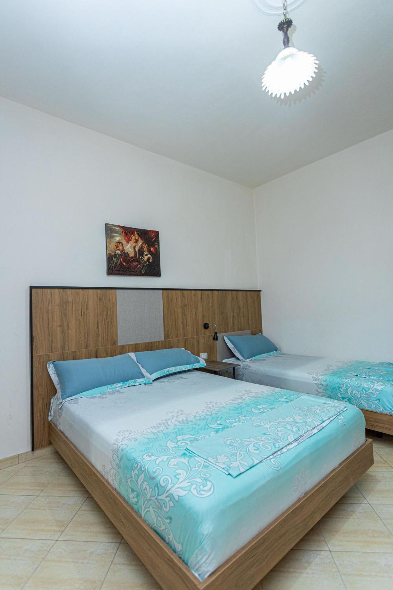 Hotel Olti Vlorë Buitenkant foto