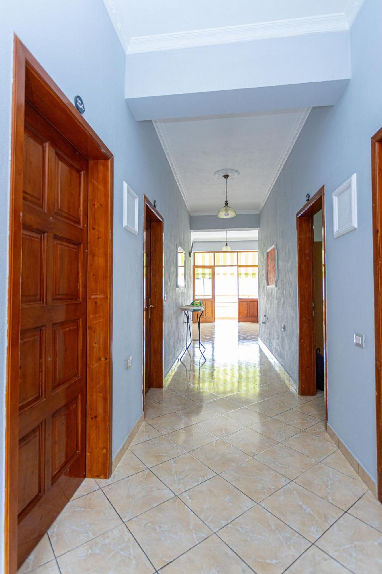 Hotel Olti Vlorë Buitenkant foto